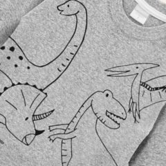 Remera dinos gris - comprar online