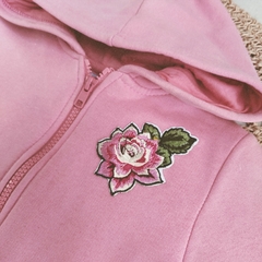 Campera frisa flores bordadas en internet