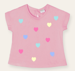 Remera corazoncitos rosa