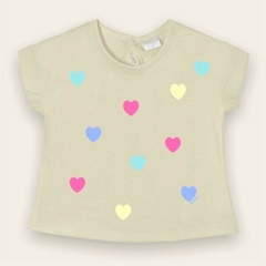 Remera corazoncitos amarillo