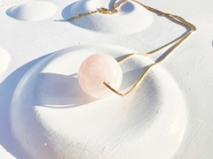 Colar Esfera | quartzo-rosa ouro