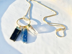 Colar Amuleto Cianita Azul Cristal e Turmalina Negra Ouro
