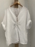 blusa de lino tiene 130 cm de contorno de busto y 70 cm de largo