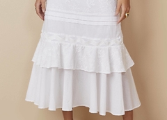 Vestido Mídi Evasê Tricoline com Laise Branco na internet
