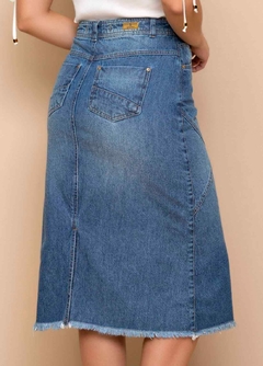 Saia Evasê Jeans Barra Desfiada - comprar online