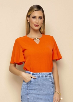 Blusa Crepe Laranja Com Mangas Evasê