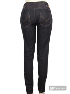 Calça Jeans Feminina Skinny C/Bordado Luápole Cós Médio - loja online