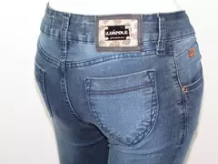 Imagem do Calça Feminina Jeans Flare Premium Com Lycra