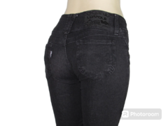 Calça Jeans Feminina Cós Médio Com Lycra Luapole - netpizante