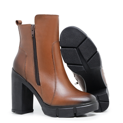 Bota Feminina Coturno Via G-Stock Salto Grosso Cano Curto Couro Legitimo - comprar online