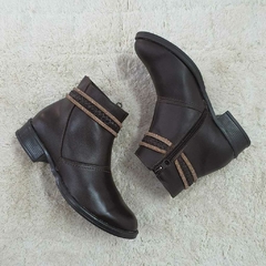 Bota Feminina Tamanho Grande Salto Baixo Couro Legitimo 40 ao 43 - comprar online