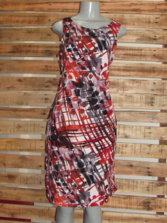 Vestido Tubinho Decotado em Poliéster Floral - comprar online
