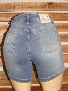 Short Jeans Feminino Luápole Cintura Alta Meia Coxa - loja online