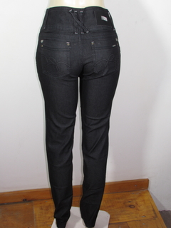Imagem do Calça Jeans Feminina Skinny Cós Alto Com Passante Largo