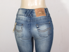 Calça Jeans Feminina Cós Médio Com Lycra Ethnos - comprar online