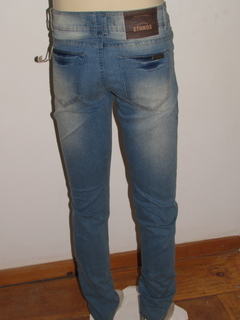 Calça Jeans Masculina Ethnos Corte Reto na internet