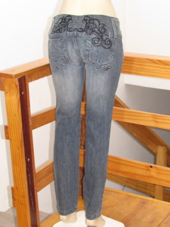 Calça Jeans Feminina Cig Aion Ly Cós Com Passante Alto na internet
