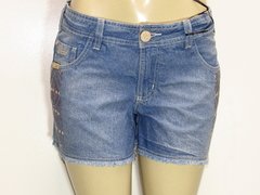 Short Jeans Feminino Slim Barra Desfiada. Opera.z