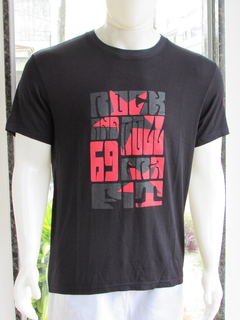 Camiseta Masculina Grafite Urbano Silk Preto na internet