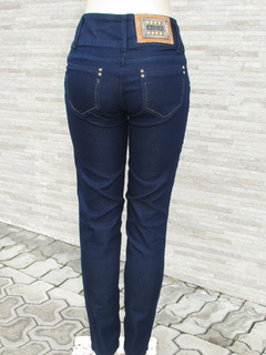 Calça Jeans Feminina Cigarrete Ly Cós Médio Aion Levanta Bumbum - comprar online