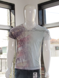 Camiseta Kothos Masculina Gola V - comprar online