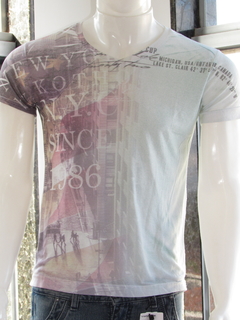 Camiseta Kothos Masculina Gola V na internet