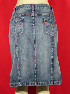 Saia Secretária Jeans Puído Com Cinto e Fenda Lateral - comprar online