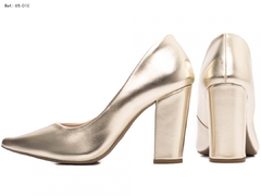 Sapato Scarpin Salto Grosso Alto Metalizado Ouro Light - comprar online
