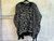 Ruana corta de lana clásica con capucha y cierre - negro - comprar online