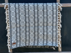 Alfombra Rombo y Cruz gris y crudo - Las Zainas
