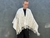 Ruana de lana clásica - blanco y beige - comprar online