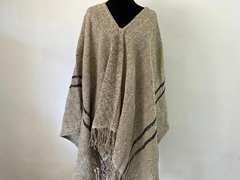 Poncho de lana clásico - beige ceniza oscuro 2 rayas negras
