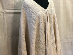 Poncho de lana souffle - arena claro - comprar online
