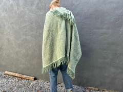 Ruana de lana clásica - verde musgo - comprar online