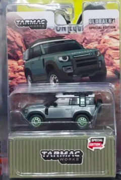 Tarmac 1:64 Land Rover Defender 90 Chase