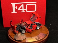 PGM 1:64 Ferrari F40 Deluxe