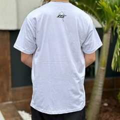 Camiseta IS Road - Branco - comprar online