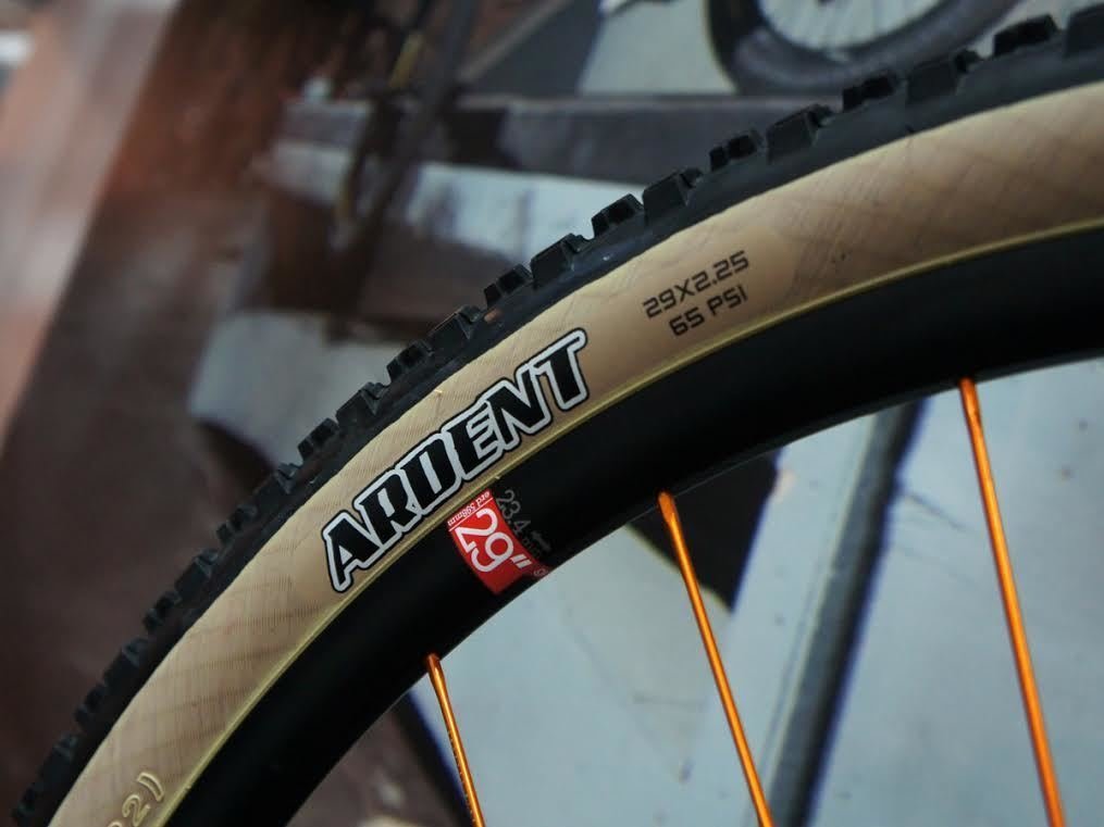 Cubierta MAXXIS Ardent EXO TR SkinWall 29x2.25