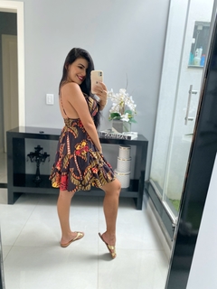 Vestido tropical na internet