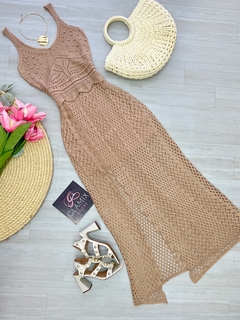 Vestido longo tricot nude