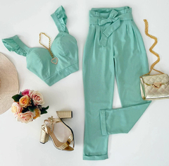 Conjunto de linho verde claro