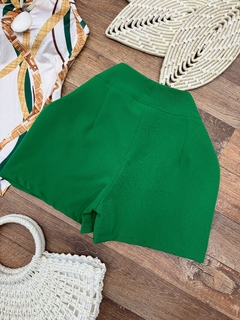 Saia/shorts alfaiataria verde na internet