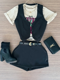 Conjunto Alfaiataria Saia/shorts e colete Preto