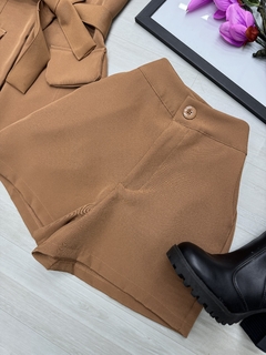 Conjunto Alfaiataria colete e shorts - comprar online