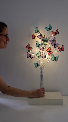 Mariposas en flor Colores A Elegir con florero de vidrio. en internet