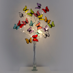 Mariposas en flor Colores A Elegir con florero de vidrio.