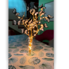 Mariposas en flor: Blanco y Dorado con florero de vidrio. - comprar online