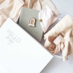 GIFT BOX - HELLO BABY GIRL en internet