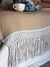 Pie de cama Tostado con Crochet
