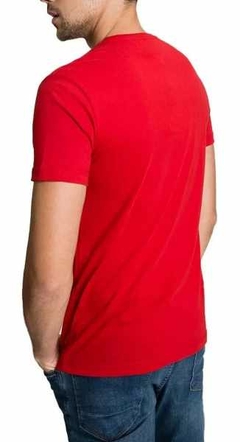 Camiseta Tommy Hilfiger Vermelho Small Flag - TH0802 - Tamanho M na internet